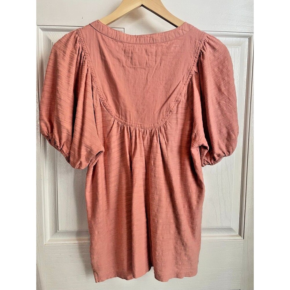 Anthropologie Size S Coral Ruffle Button short Sleeve Knit blouse,, soft!!!! - Picture 2 of 6